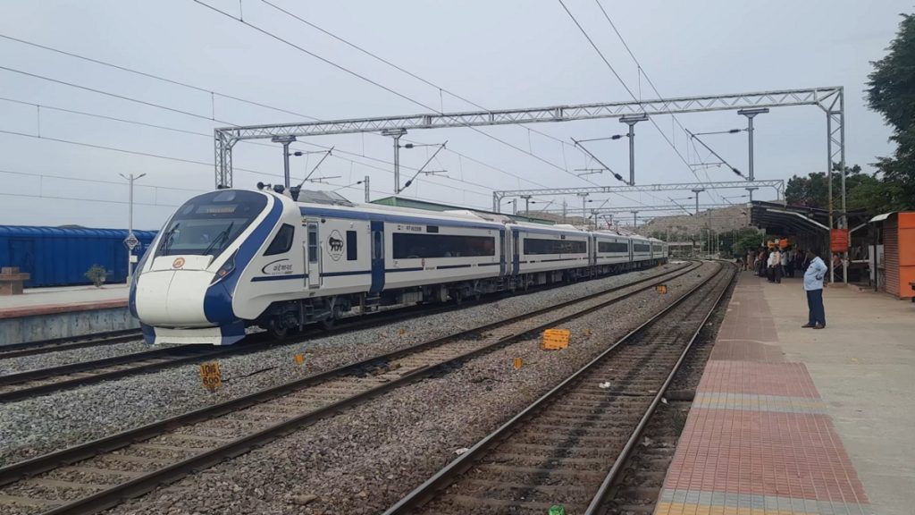 Hyderabad Bangalore Vande Bharat Express